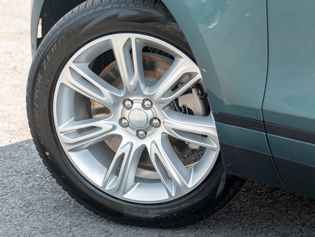 New 2026 Land Rover Range Rover Velar S image 9