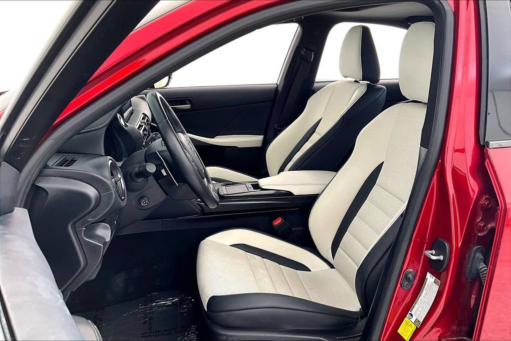Used 2025 Lexus IS 350 F Sport w/ Navigation Package RWD image 31