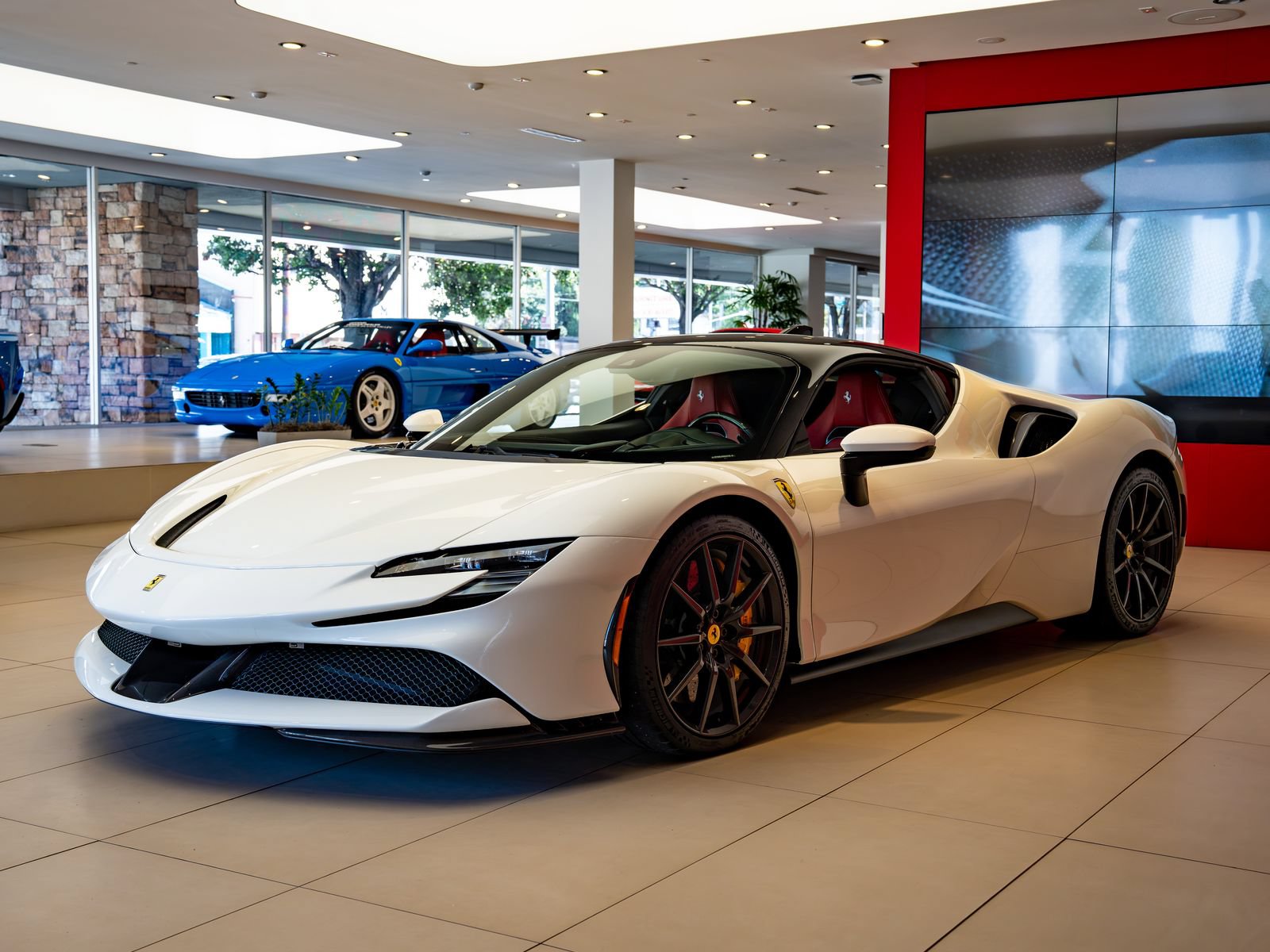 Used 2021 Ferrari SF90 Stradale AWD/4WD image 4