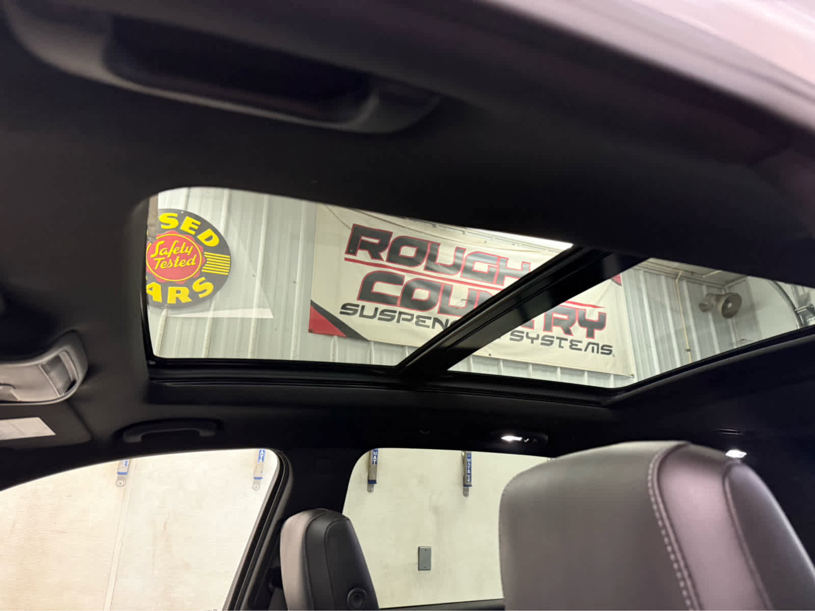 Used 2023 Cadillac XT6 Sport w/ Technology Package image 11