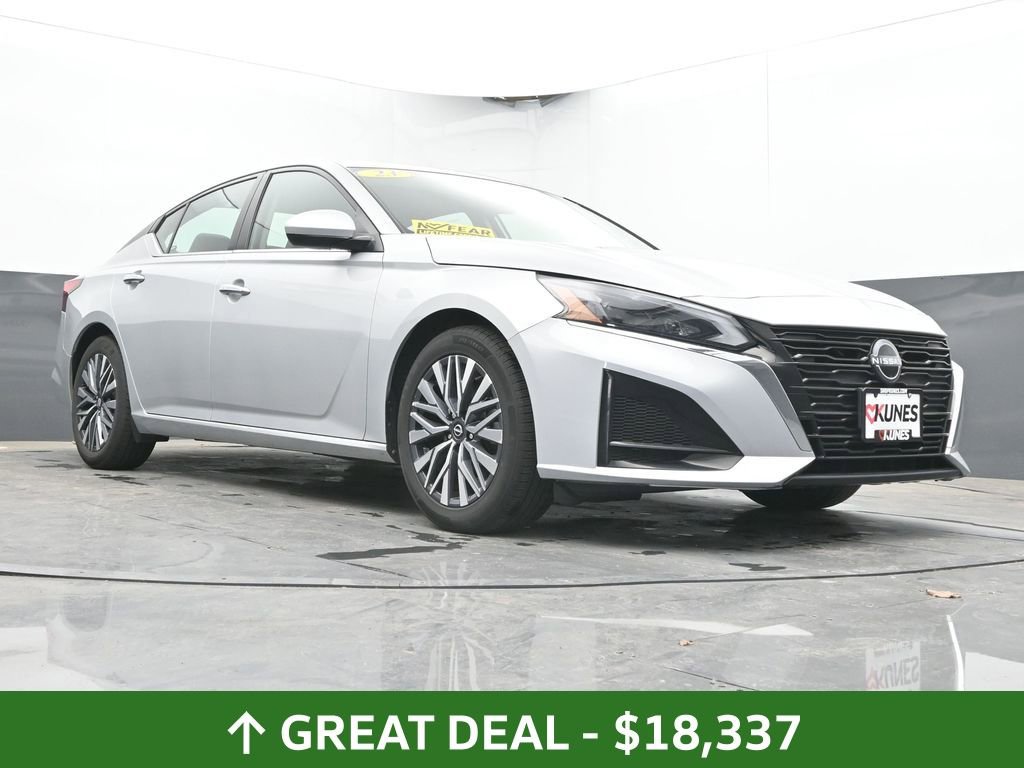 Used 2023 Nissan Altima 2.5 SV FWD image 48