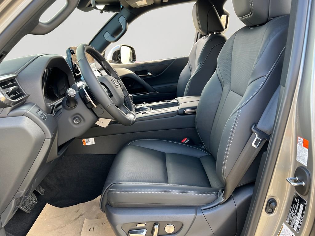 New 2026 Lexus LX 600 4WD w/ Luxury Package image 13