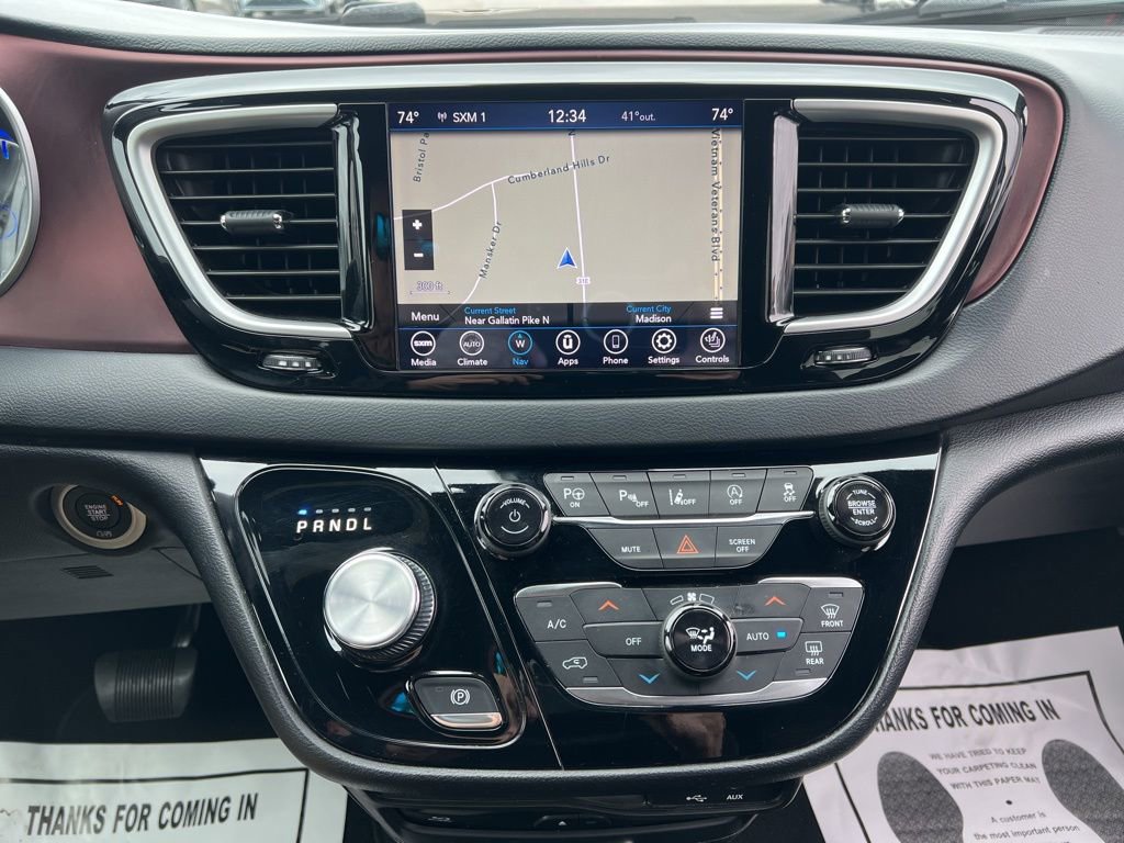 Used 2020 Chrysler Pacifica Touring-L image 22