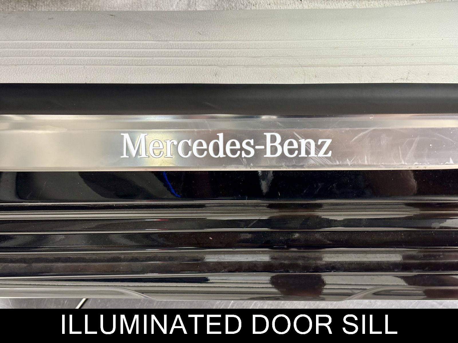 Used 2023 Mercedes-Benz EQS 580 4MATIC SUV image 16