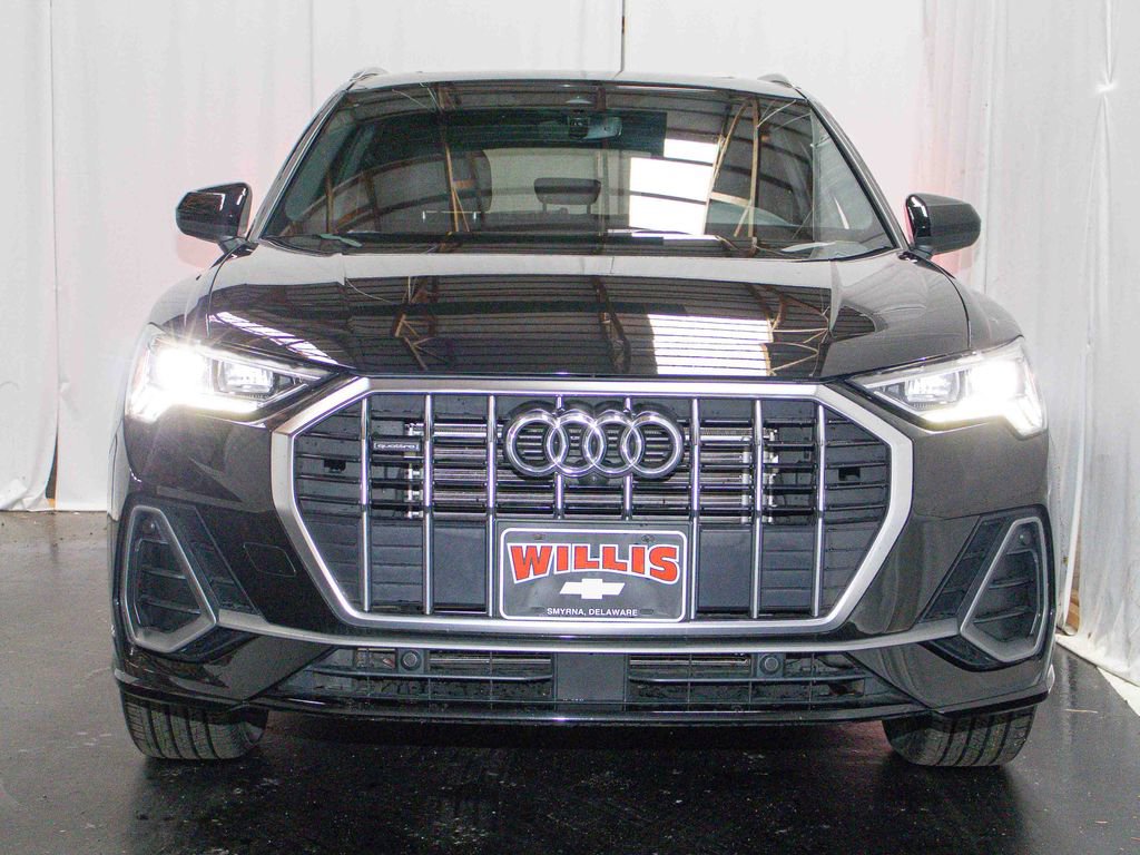 Used 2023 Audi Q3 2.0T Premium Plus w/ Premium Plus Package image 2