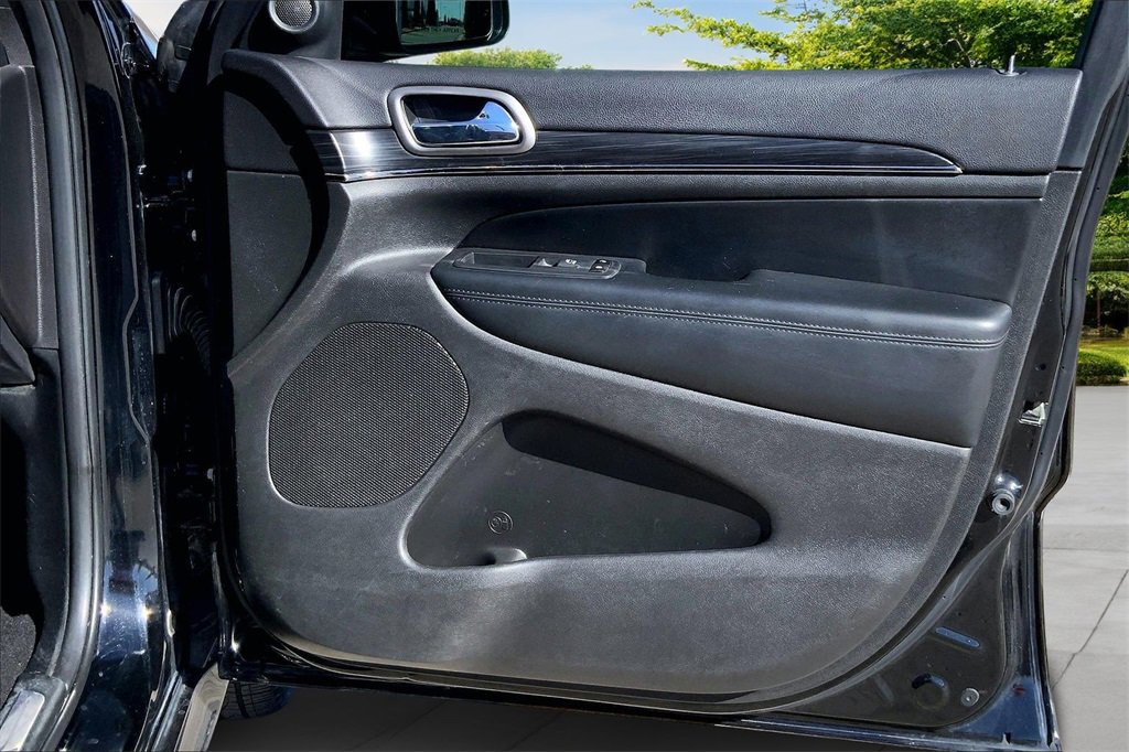 Used 2020 Jeep Grand Cherokee Limited X image 26