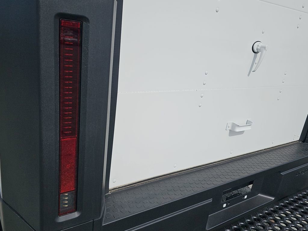 New 2025 Chevrolet Brightdrop 400 image 38