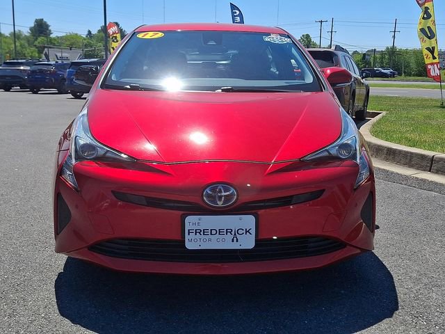 Used 2017 Toyota Prius Two w/ Prius Two Safety Plus Package FWD image 2