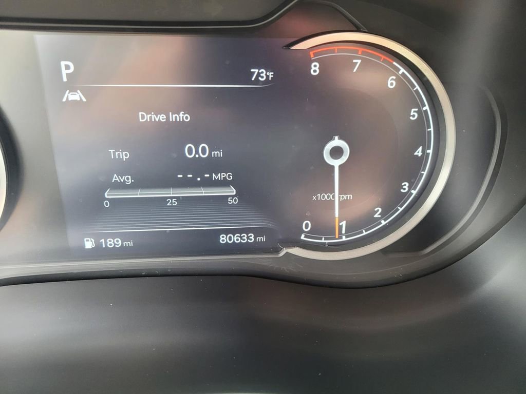 Used 2022 Genesis G70 2.0T image 32