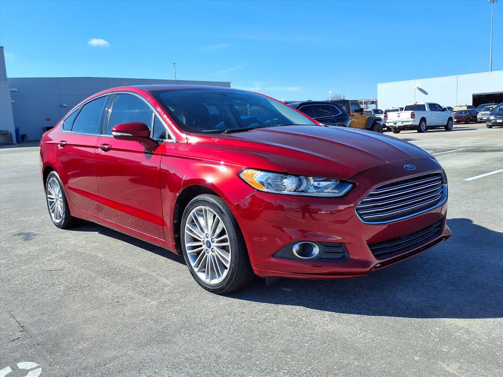 Used 2014 Ford Fusion SE w/ Equipment Group 202A image 2