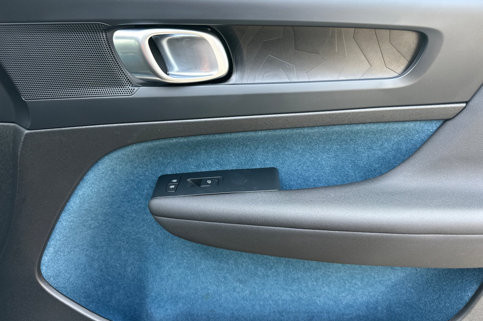 Certified 2023 Volvo C40 P8 Recharge Plus AWD/4WD image 20