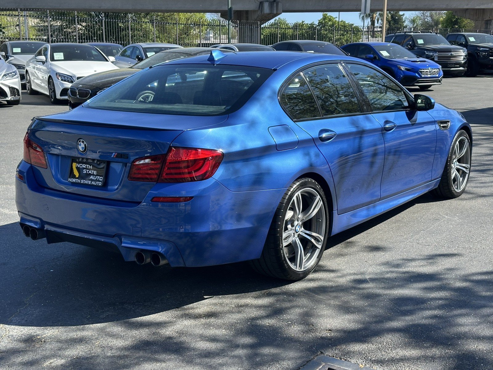 Used 2013 BMW M5 RWD image 8