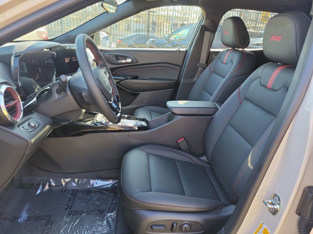 New 2026 Chevrolet Trax RS w/ Sunroof Package image 18