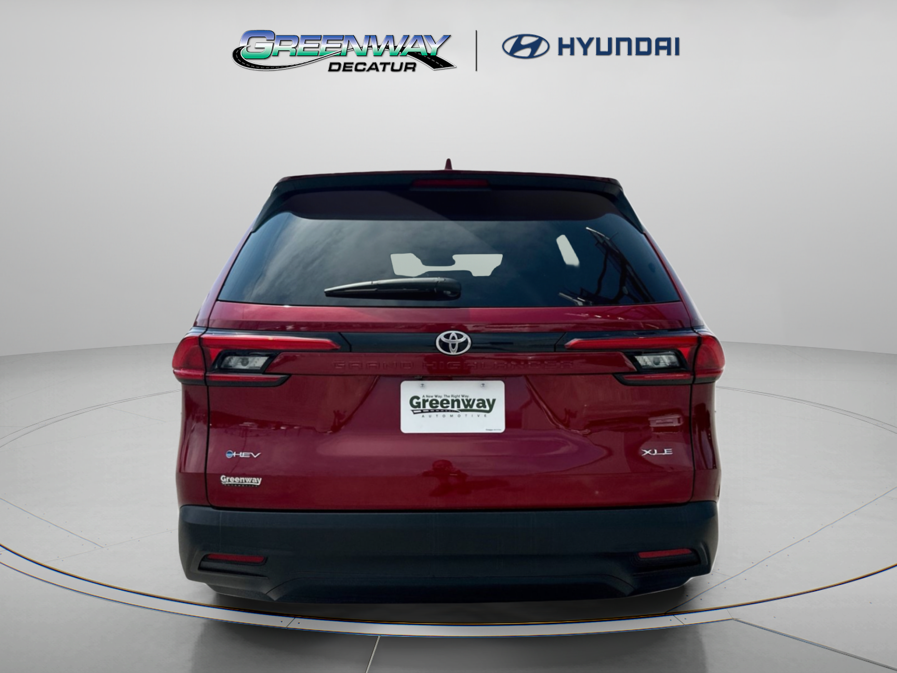 Used 2024 Toyota Grand Highlander XLE FWD image 7
