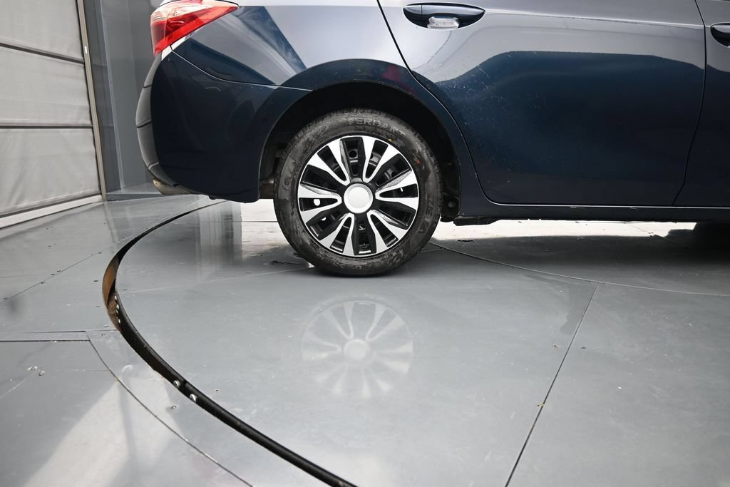 Used 2019 Toyota Corolla LE FWD image 10