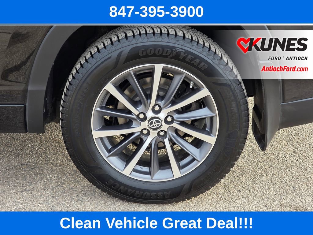 Used 2018 Toyota Highlander XLE image 11