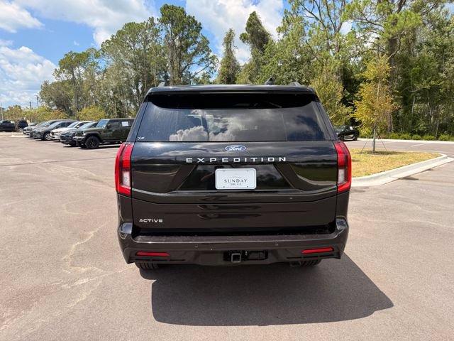 Used 2025 Ford Expedition Active AWD/4WD image 19