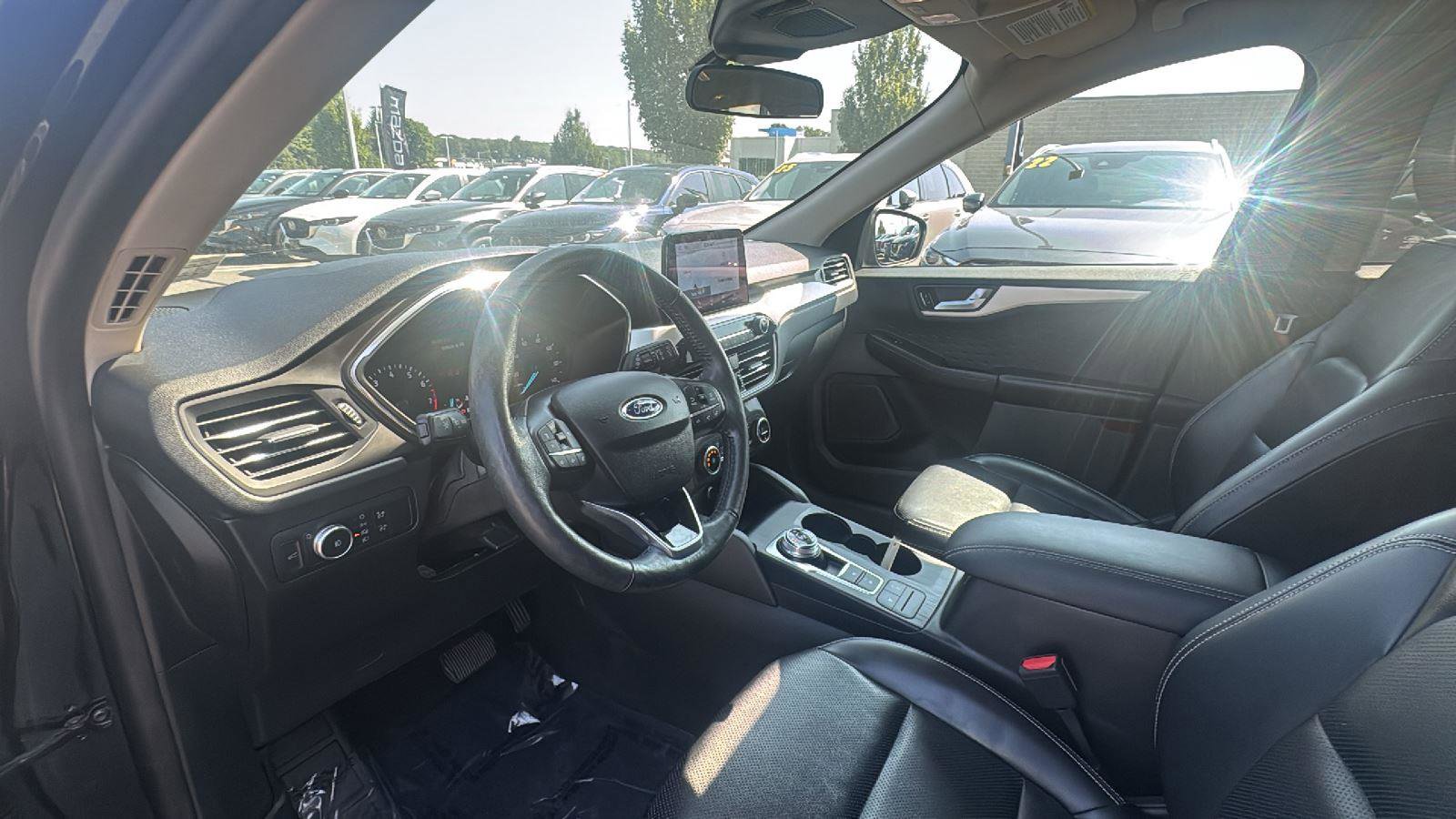 Used 2020 Ford Escape SEL image 17