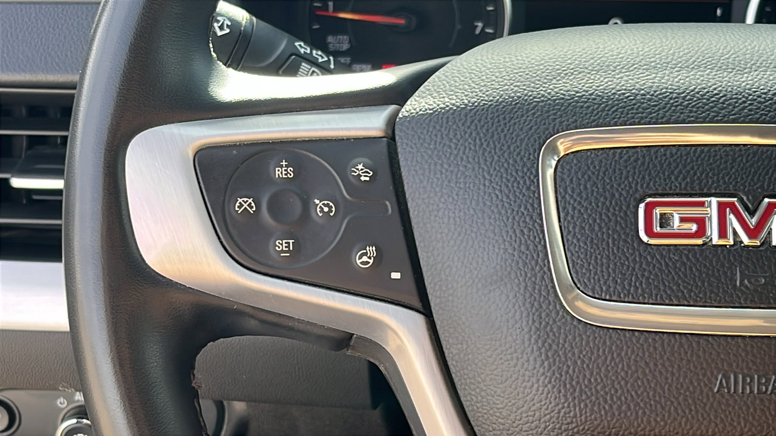 Certified 2024 GMC Terrain SLT image 16