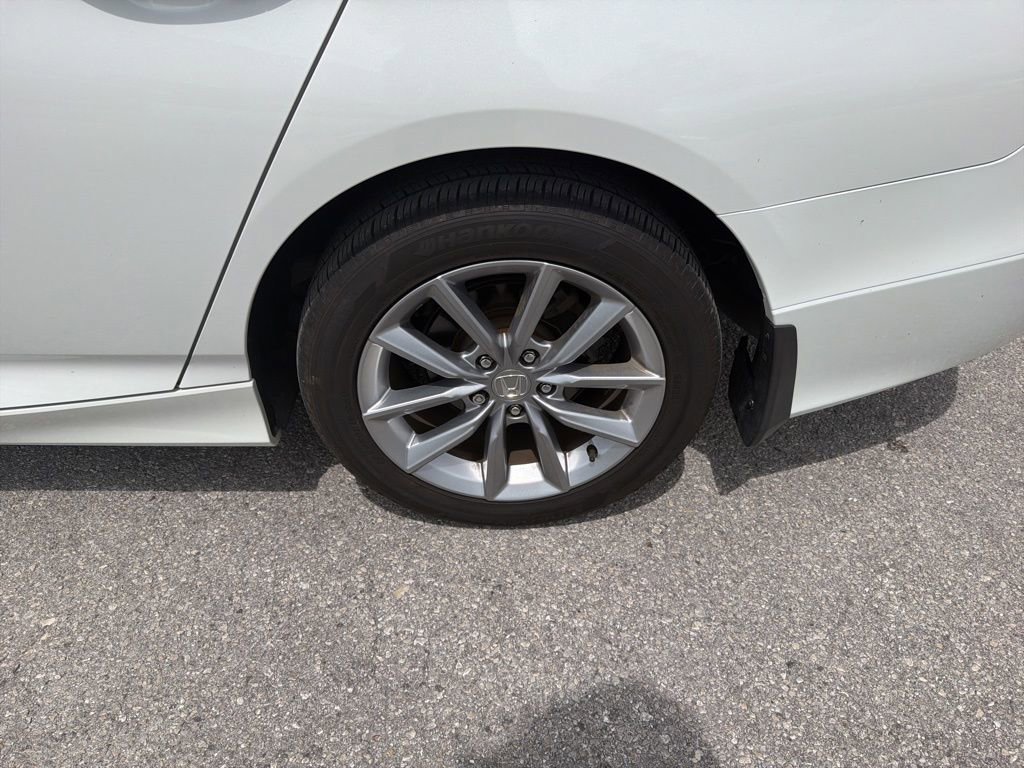 Used 2021 Honda Accord LX image 11