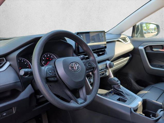 Used 2022 Toyota RAV4 XLE AWD/4WD image 9