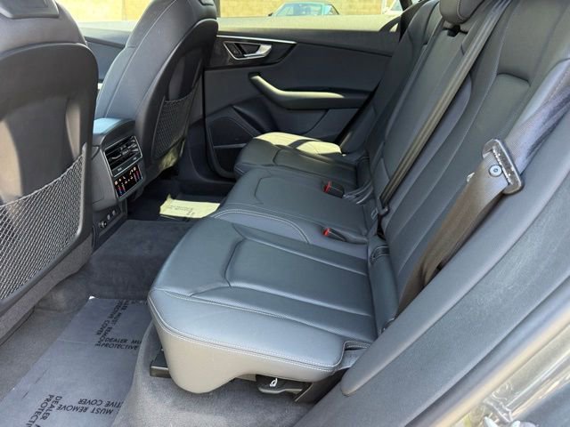 Used 2020 Audi Q8 Premium Plus AWD/4WD image 33