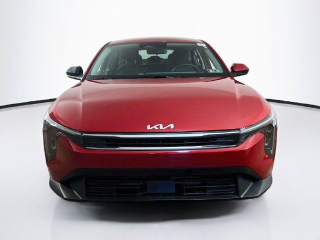 Used 2025 Kia K4 FWD image 2