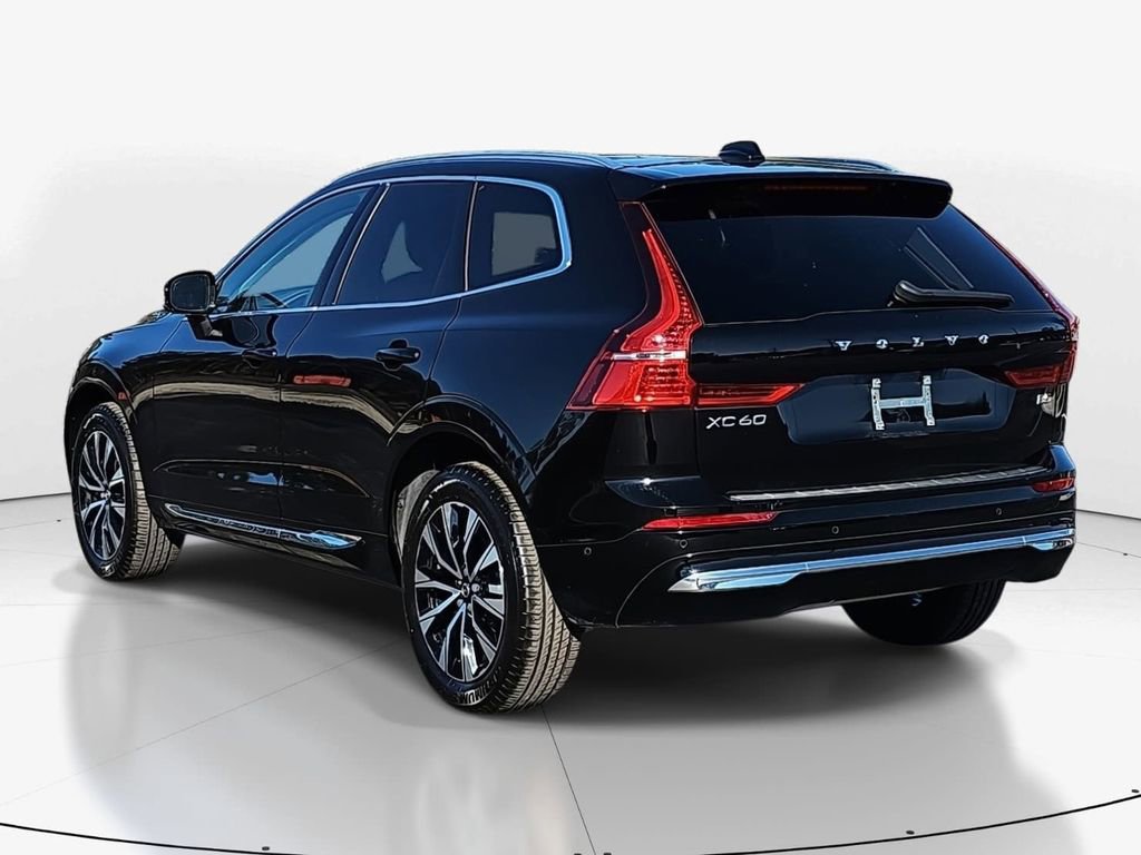 Used 2023 Volvo XC60 B5 Plus w/ Protection Package Premier image 7