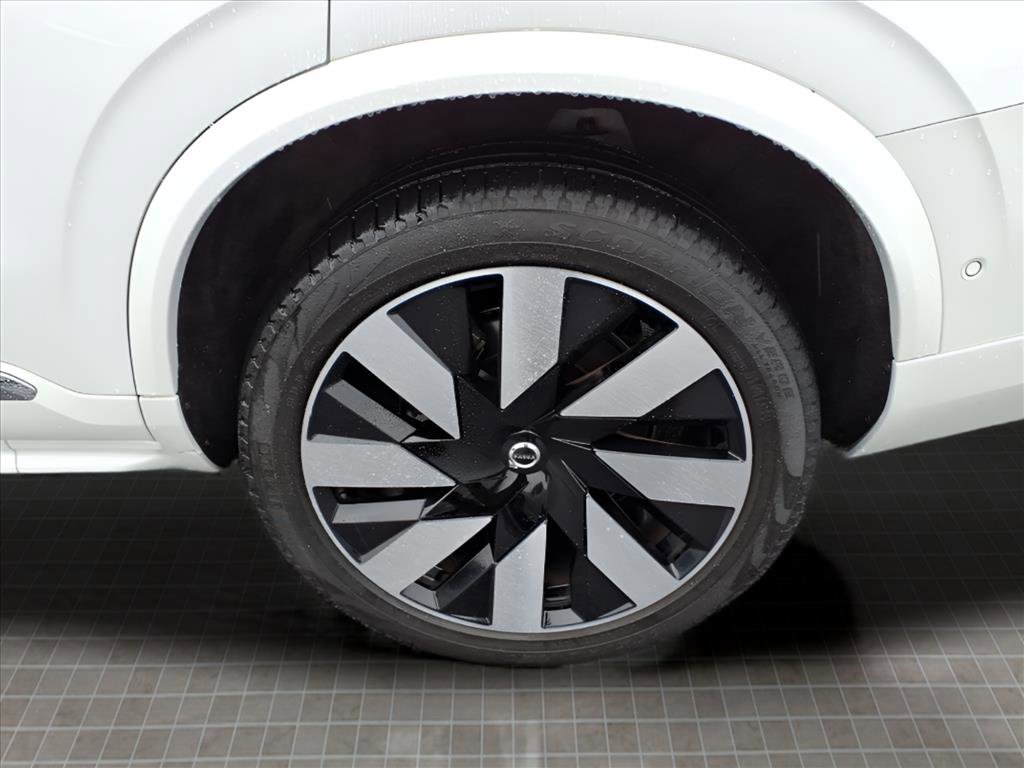Used 2023 Volvo XC90 T8 Ultimate image 5