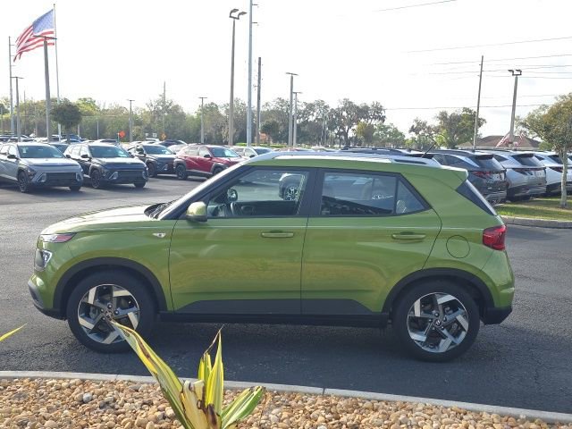 Certified 2023 Hyundai Venue SEL image 16