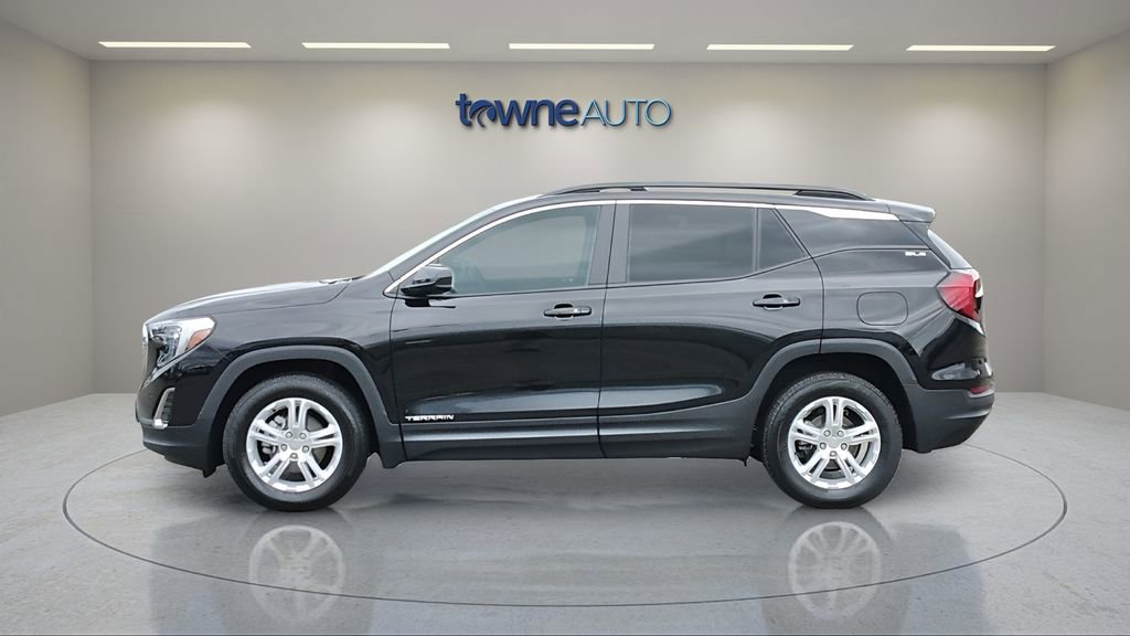 Used 2021 GMC Terrain SLE w/ Driver Convenience Package image 3