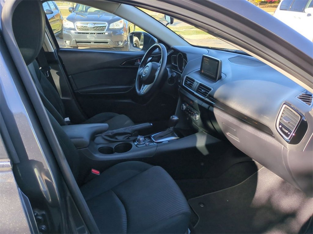 Used 2015 MAZDA MAZDA3 i Touring w/ Technology Package image 23