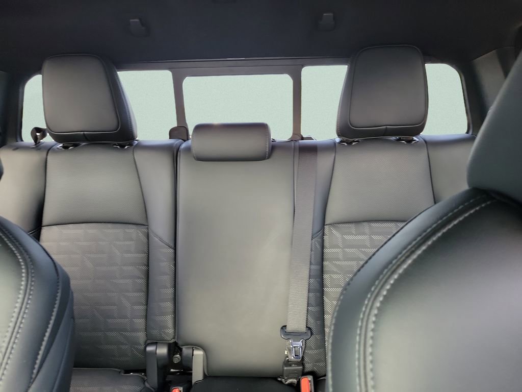 Certified 2025 Toyota Tacoma TRD Off-Road w/ TRD Off Road Premium Package AWD/4WD image 10