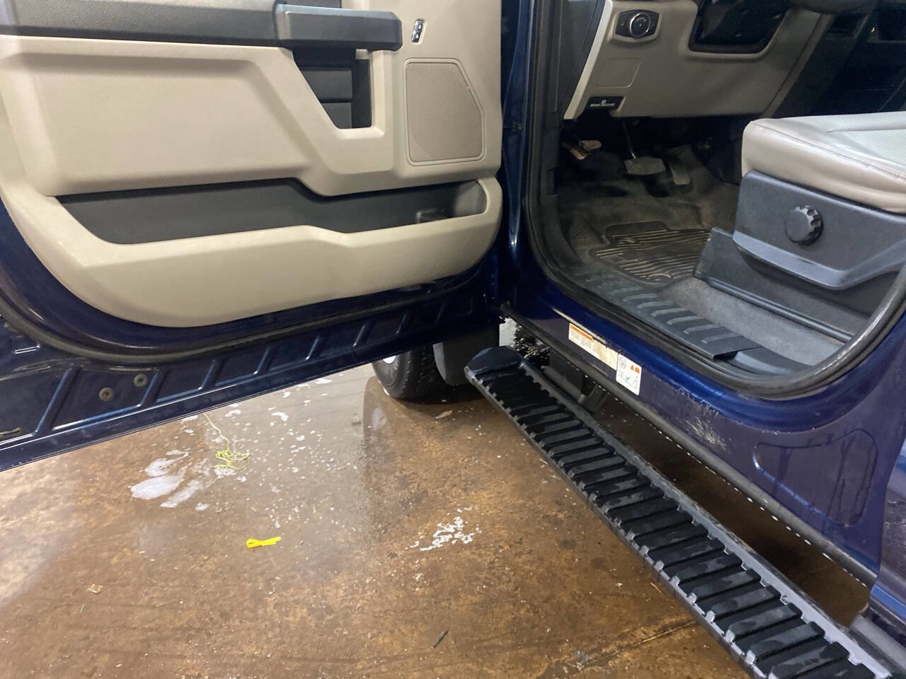 Used 2019 Ford F550 2WD Regular Cab Super Duty image 18