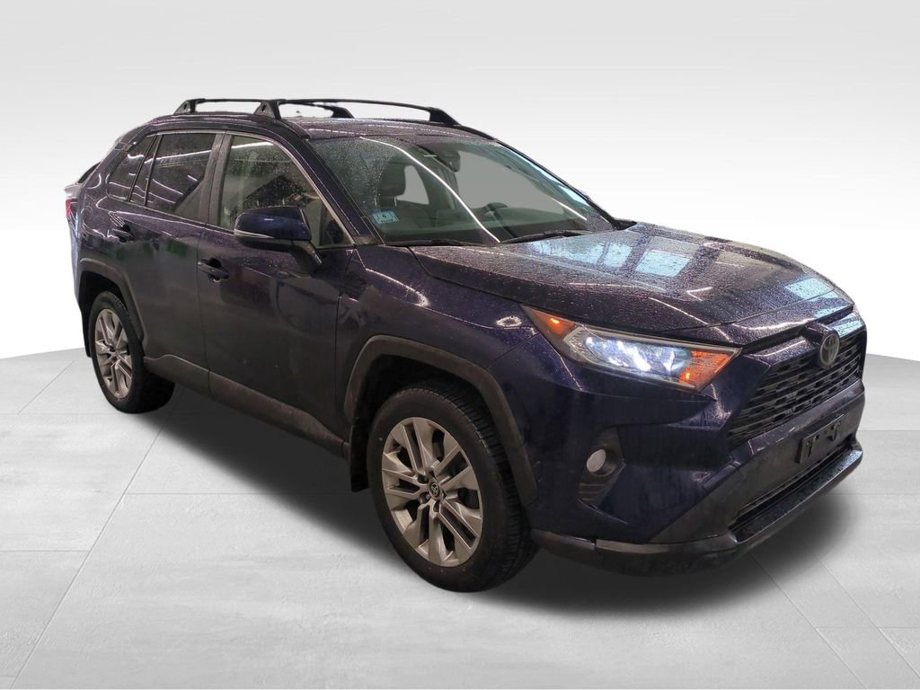 Used 2020 Toyota RAV4 XLE Premium image 1