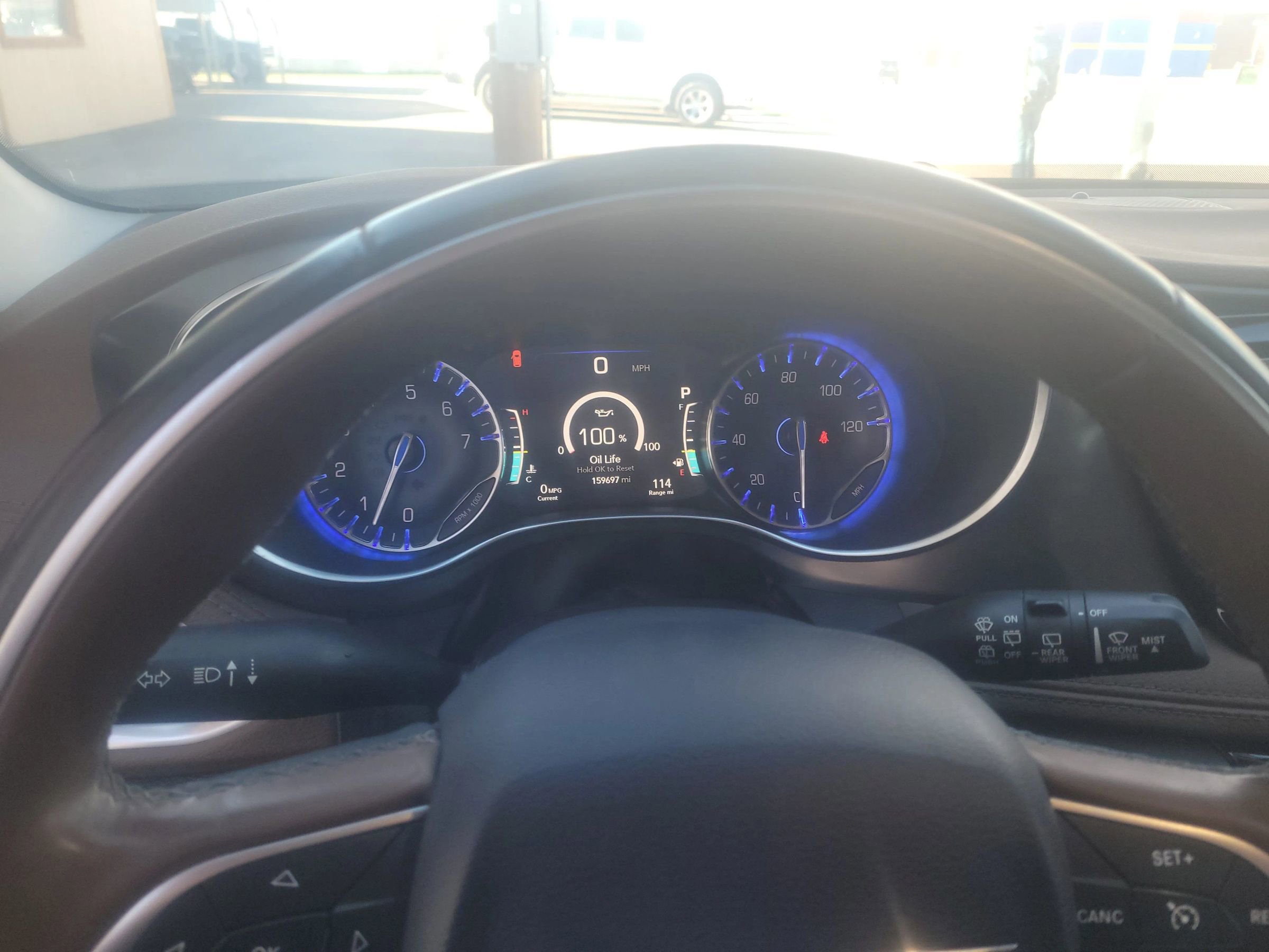 Used 2017 Chrysler Pacifica Limited w/ UConnect Theater Package image 8