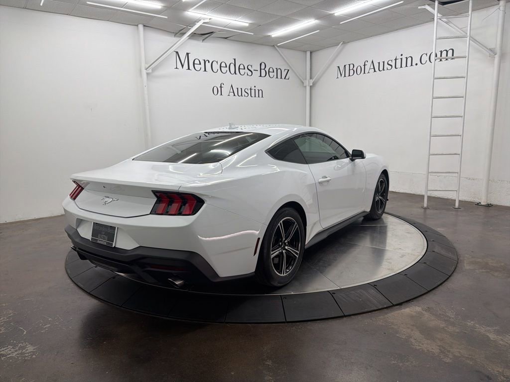 Used 2025 Ford Mustang Coupe image 7