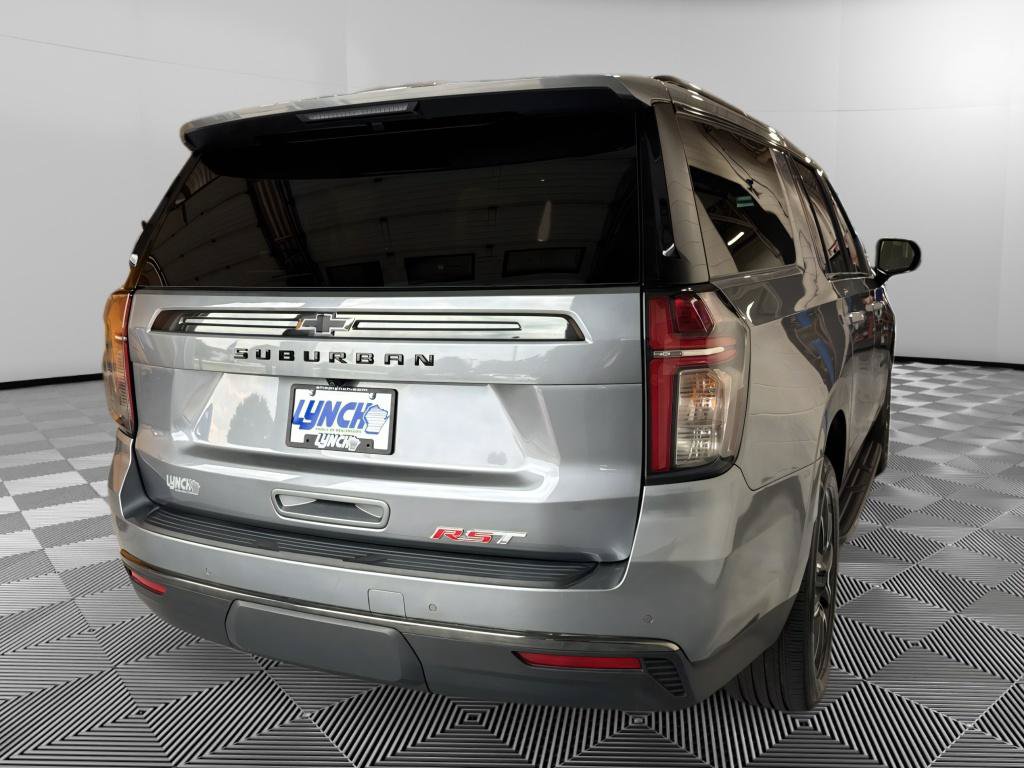 Used 2022 Chevrolet Suburban RST w/ Luxury Package AWD/4WD image 5