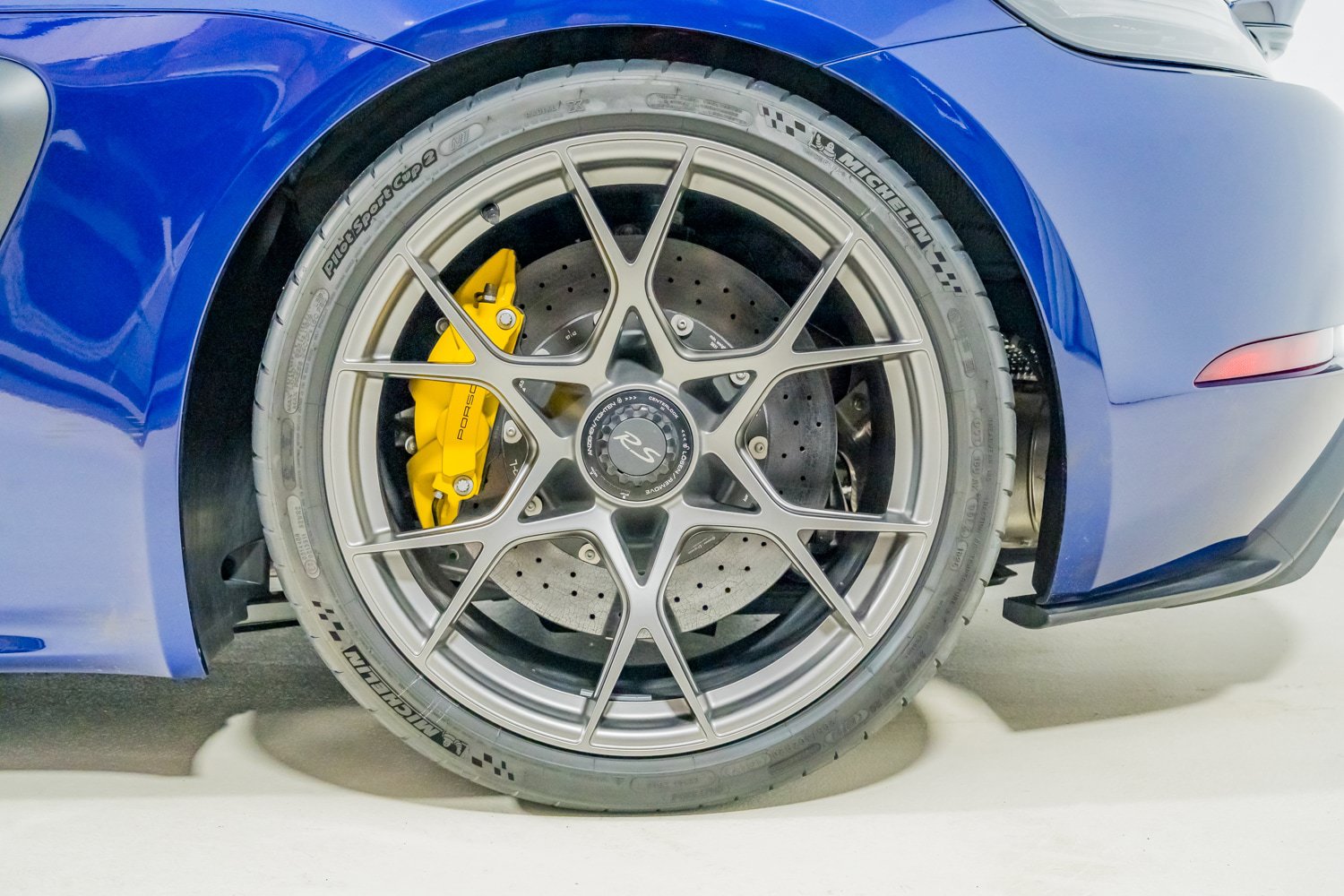 Used 2024 Porsche 718 Cayman GT4 RS RWD image 13