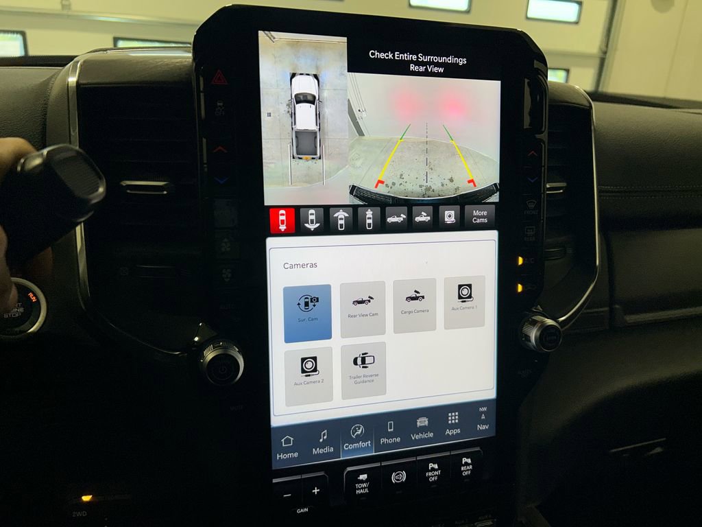 New 2025 RAM 2500 Laramie AWD/4WD image 23