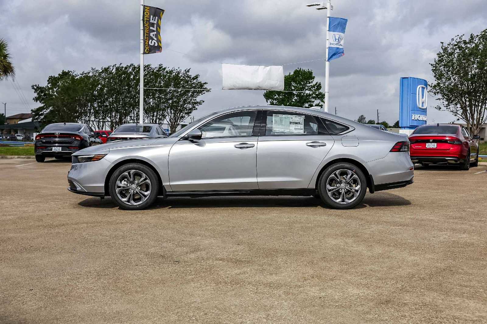 New 2026 Honda Accord EX-L image 4