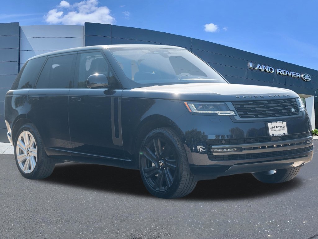 Used 2023 Land Rover Range Rover SE AWD/4WD image 3