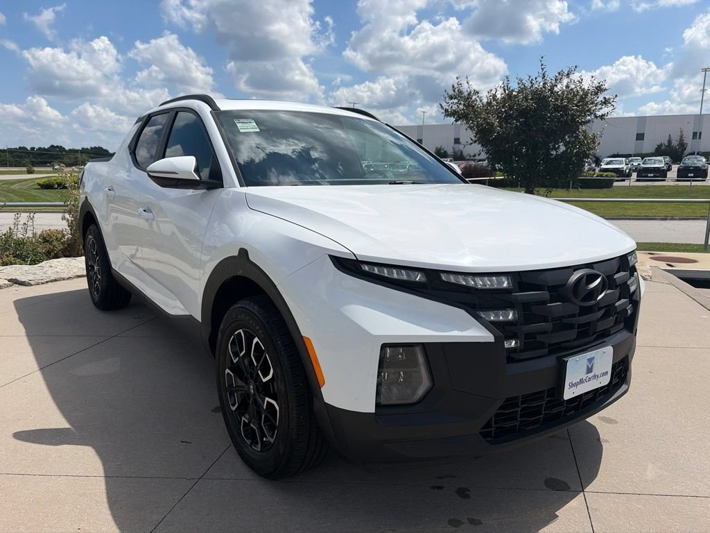 Used 2022 Hyundai Santa Cruz SEL Premium AWD/4WD image 2