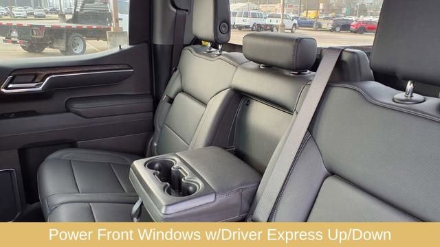 Used 2025 GMC Sierra 1500 SLT AWD/4WD image 19