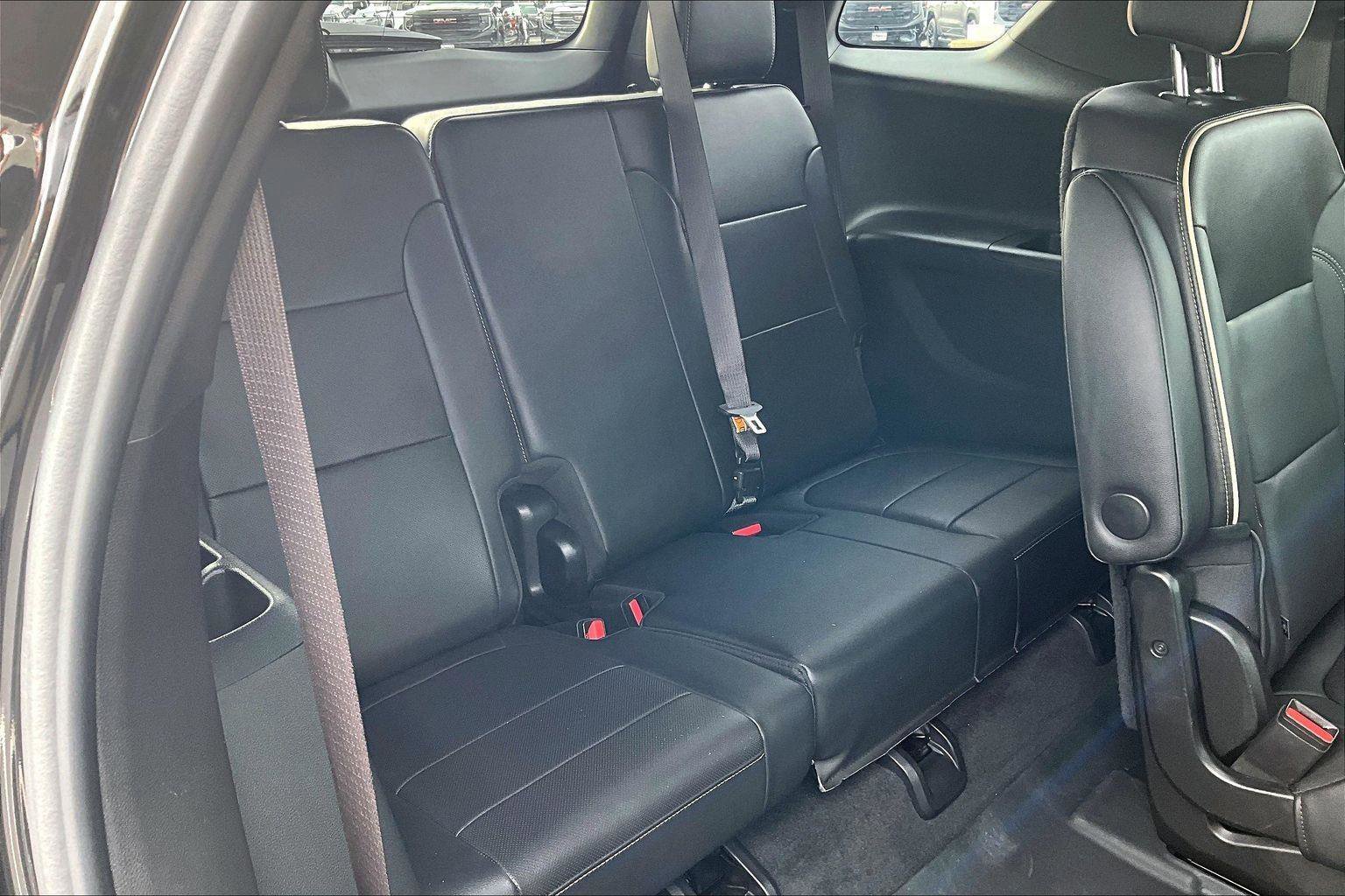 Used 2023 Chevrolet Traverse Premier image 29