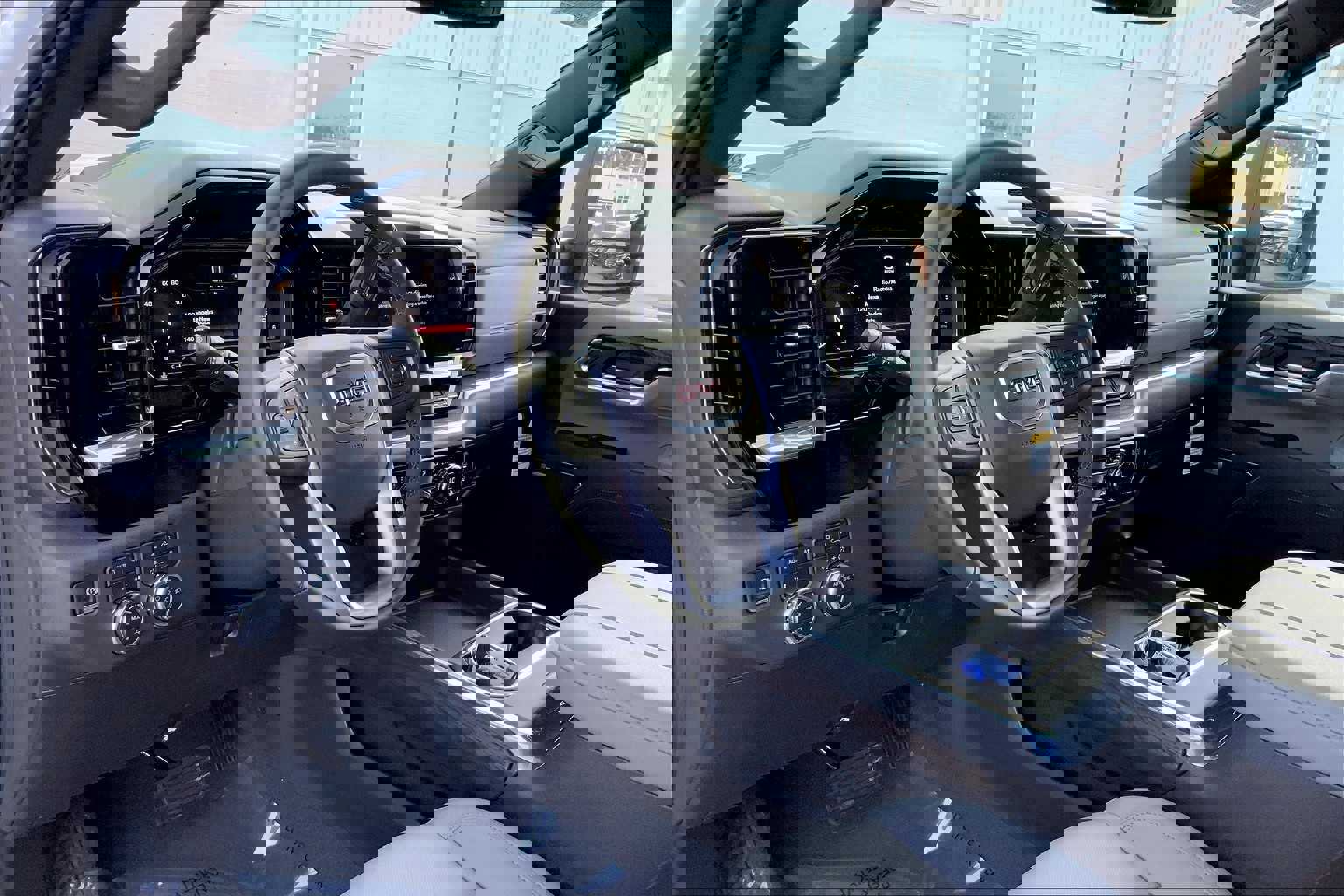 New 2025 GMC Sierra 2500 SLT w/ SLT Premium Package image 8