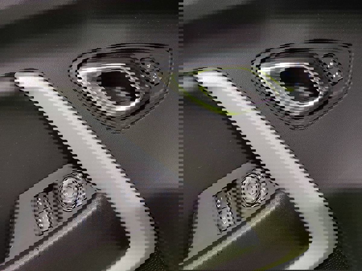 Used 2021 Chevrolet Camaro SS image 18