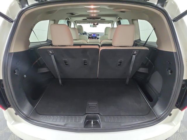 Used 2017 Honda Pilot Touring image 17