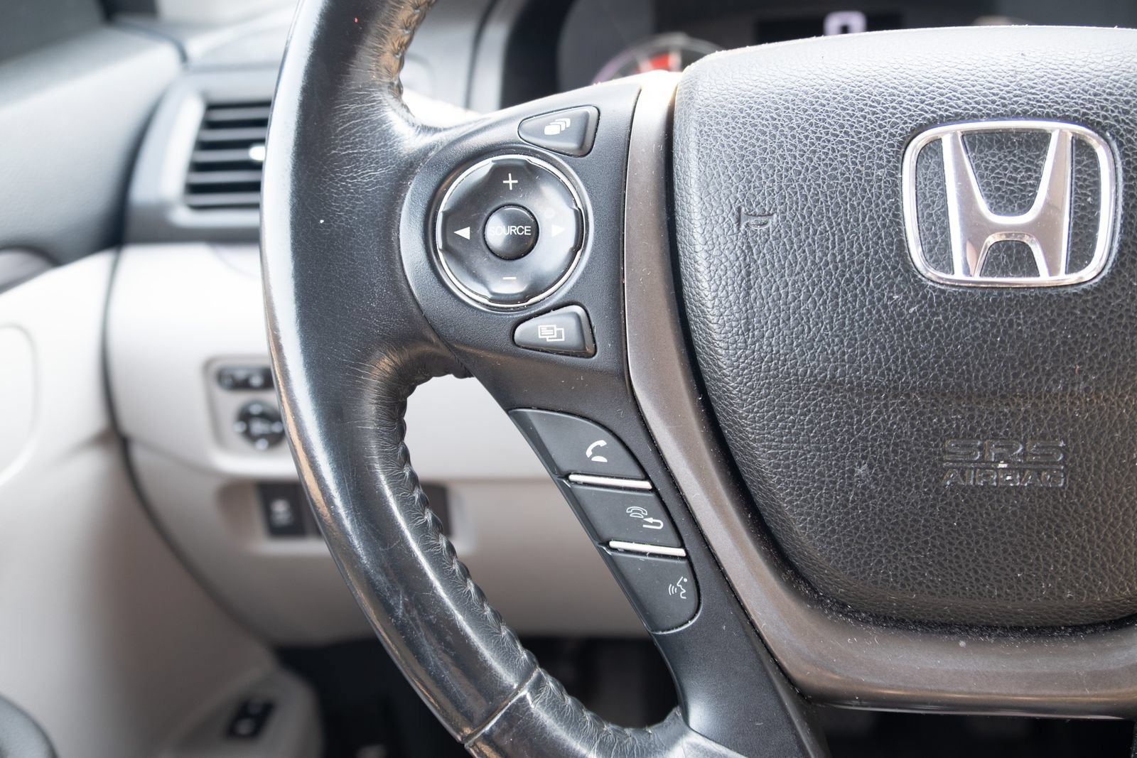 Used 2017 Honda Pilot EX-L image 5