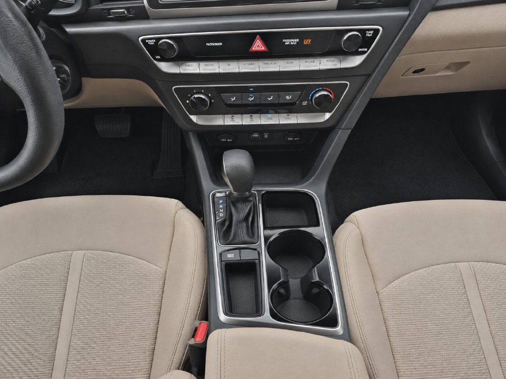 Used 2018 Hyundai Sonata SE FWD image 29